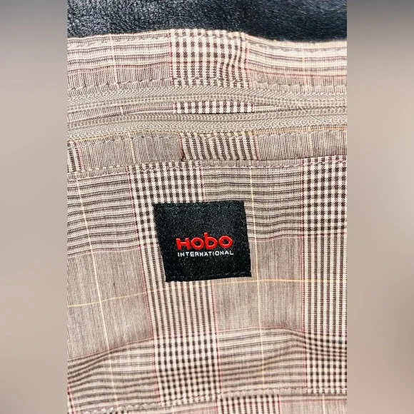 HOBO Leather Shoulder Hangbag - Picture 5 of 9